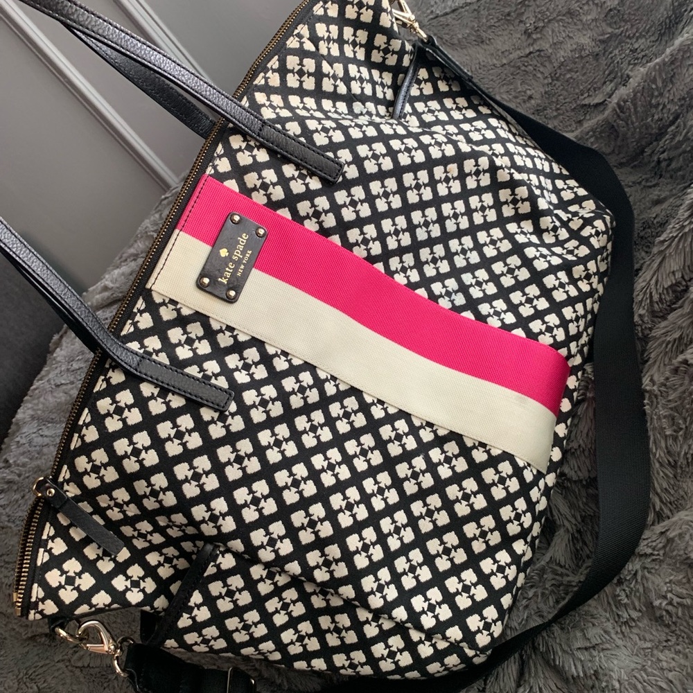 EUC Kate spade Stevie diaper bag. Black and pink.